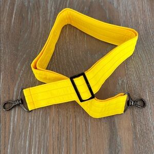 Lug YELLOW Strap